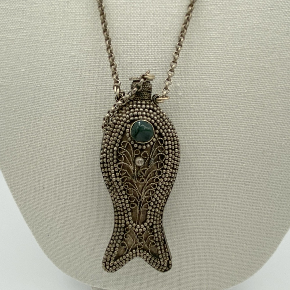 Vintage Metal Tibetan Filigree Perfume/Snuff Bottle Vial Fish Pendant Necklace - Picture 3 of 15